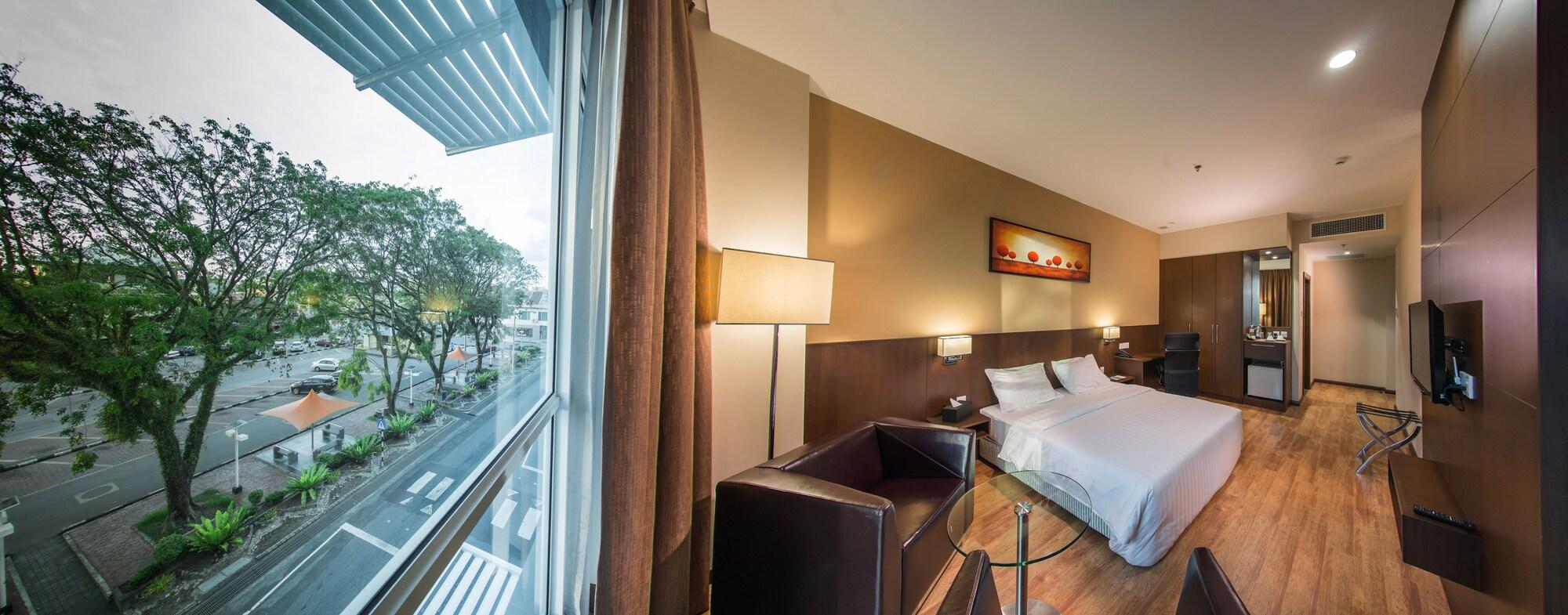 Keoja Hotel Kuala Belait Экстерьер фото