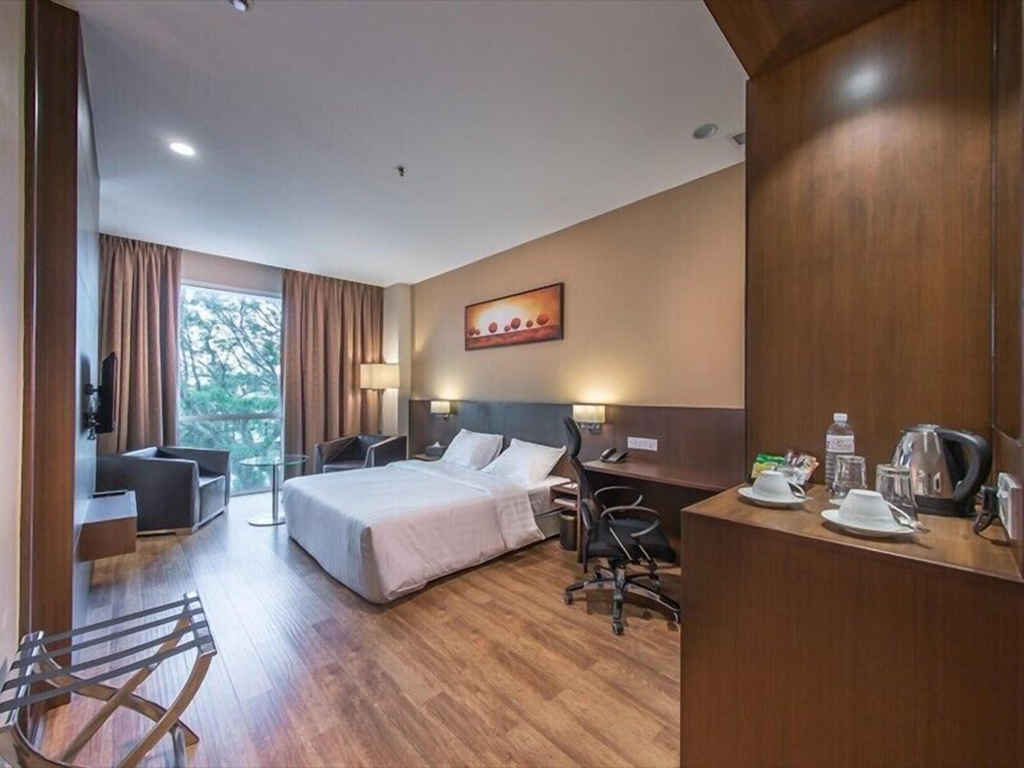 Keoja Hotel Kuala Belait Экстерьер фото
