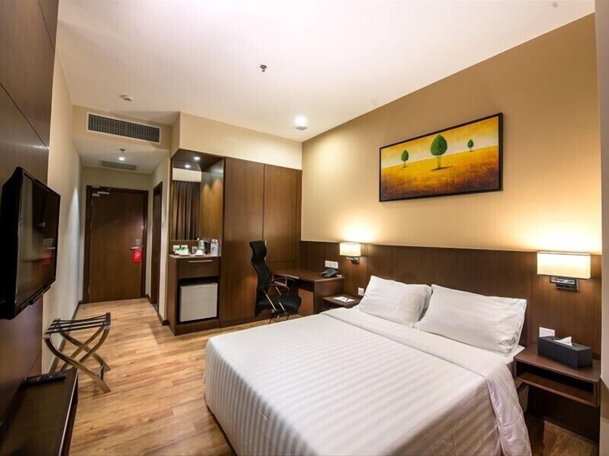 Keoja Hotel Kuala Belait Экстерьер фото