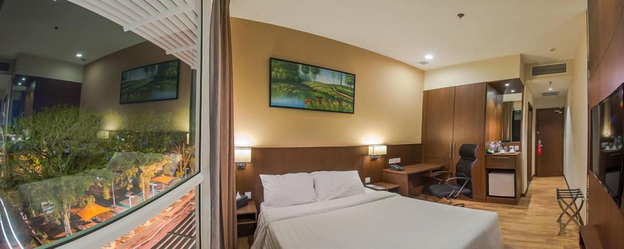Keoja Hotel Kuala Belait Экстерьер фото