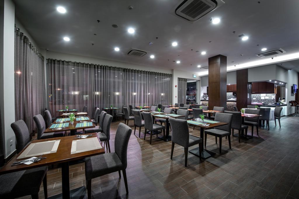 Keoja Hotel Kuala Belait Экстерьер фото