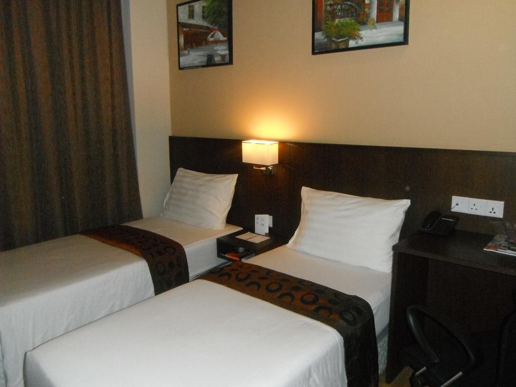 Keoja Hotel Kuala Belait Экстерьер фото